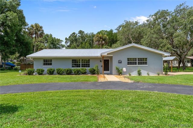 914 N McGowan Avenue, Crystal River, FL 34429