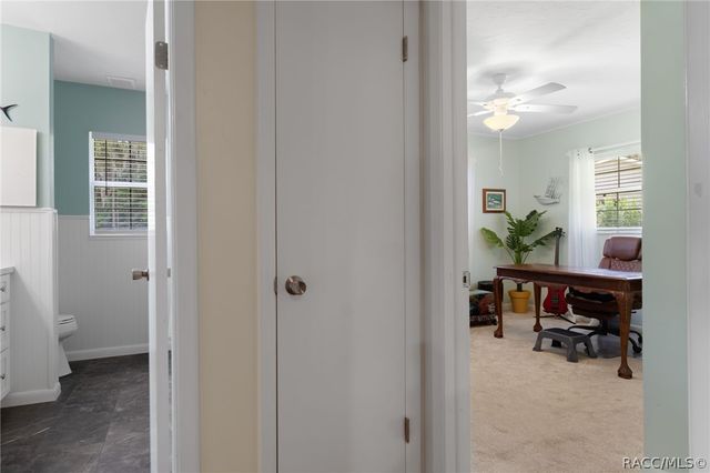 914 N McGowan Avenue, Crystal River, FL 34429