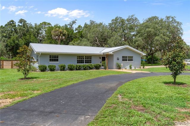 914 N McGowan Avenue, Crystal River, FL 34429