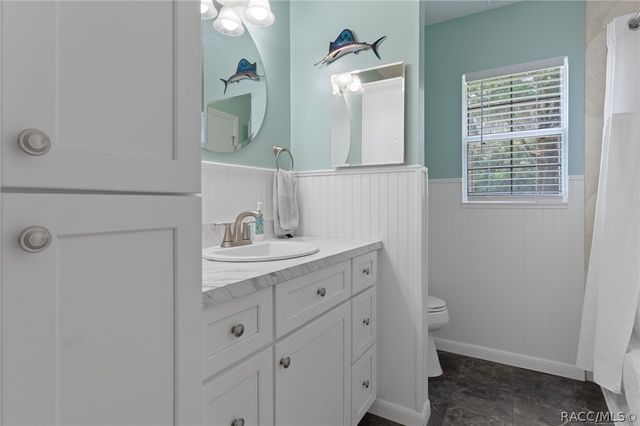 914 N McGowan Avenue, Crystal River, FL 34429