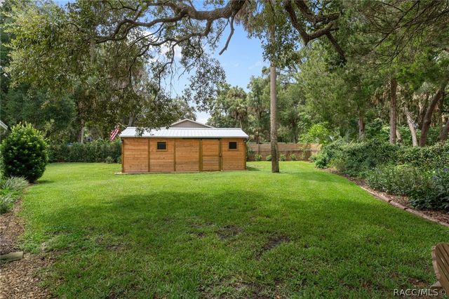 914 N McGowan Avenue, Crystal River, FL 34429