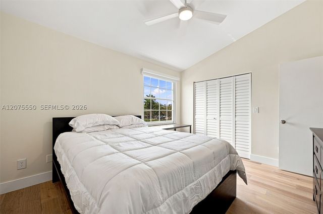 355 SW 121st Ave 355, Pembroke Pines, FL 33025