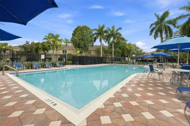 355 SW 121st Ave 355, Pembroke Pines, FL 33025