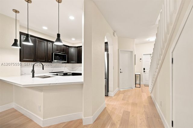 355 SW 121st Ave 355, Pembroke Pines, FL 33025