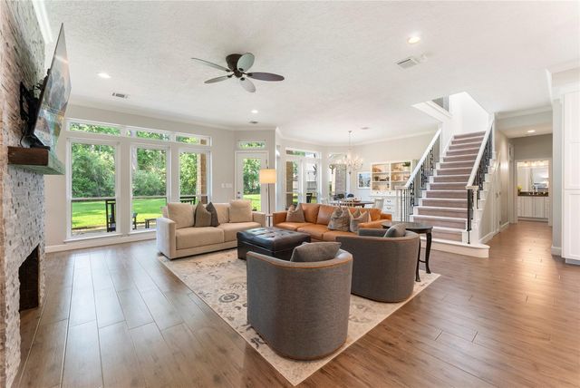 1522 Scenic Shore Drive, Houston, TX 77345