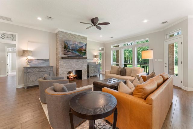 1522 Scenic Shore Drive, Houston, TX 77345