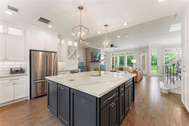 1522 Scenic Shore Drive, Houston, TX 77345