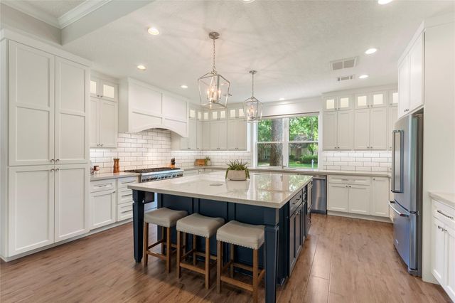 1522 Scenic Shore Drive, Houston, TX 77345