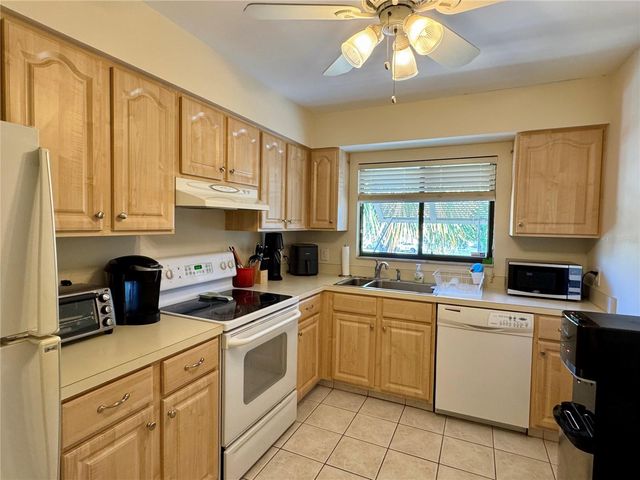 5228 WILLOW LINKS 76, Sarasota, FL 34235