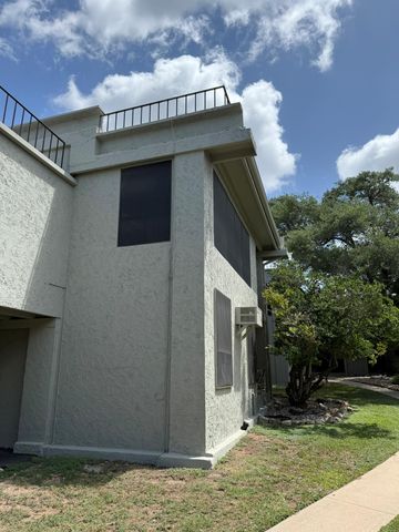 5916 Lago Vista WAY B16, Leander, TX 78645