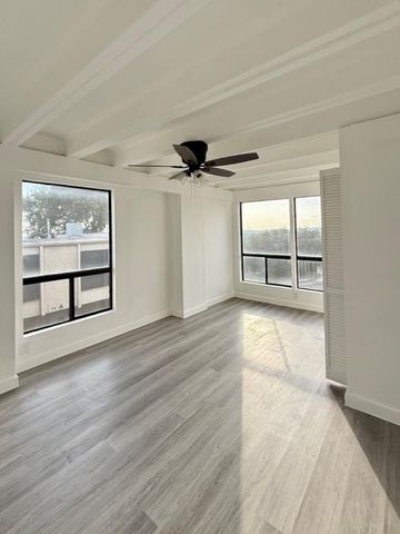 5916 Lago Vista WAY B16, Leander, TX 78645
