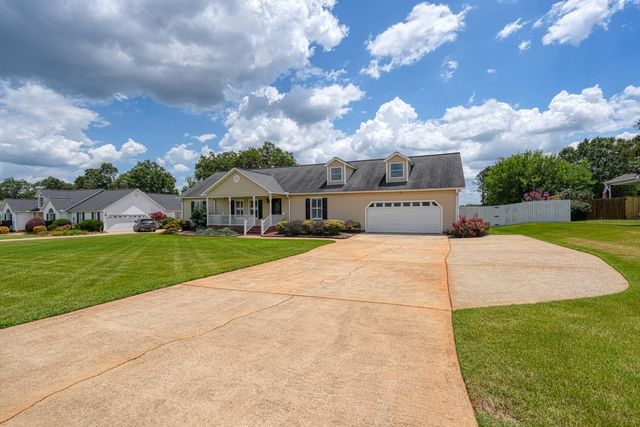 140 Bermuda Lane, Inman, SC 29349