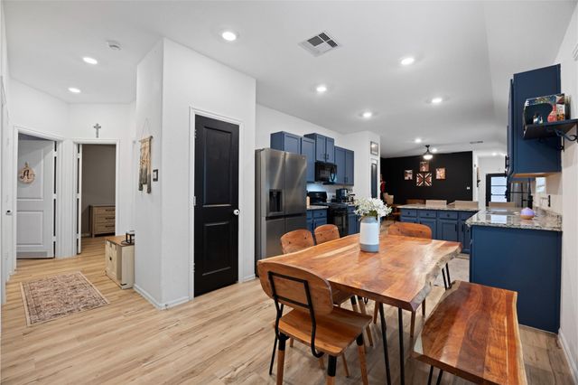 10417 Pineland Drive, Conroe, TX 77378