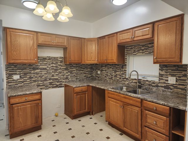 1735 N Latrobe Avenue, Chicago, IL 60639