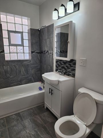 1735 N Latrobe Avenue, Chicago, IL 60639