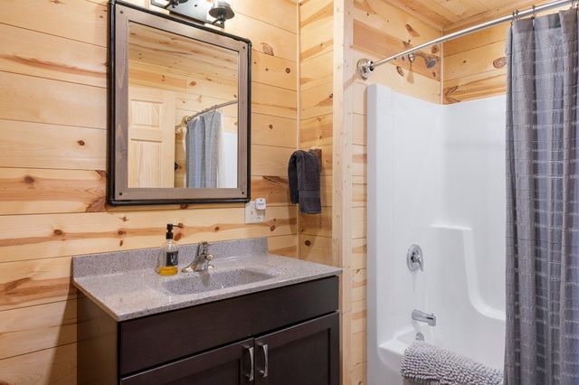 N8065 Wolf Lane, Hayward, WI 54843