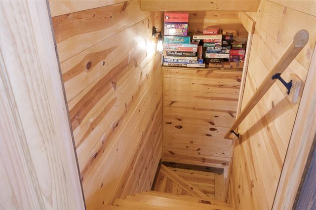 N8065 Wolf Lane, Hayward, WI 54843