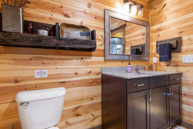 N8065 Wolf Lane, Hayward, WI 54843