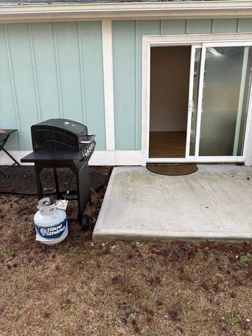 100 Boundary Loop Rd., Calabash, NC 28467