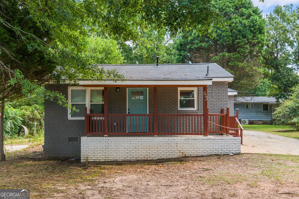 45 Domineck Street, Newnan, GA 30263