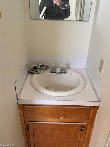 409 Lindsey Street A,B,C,D,E, Reidsville, NC 27320