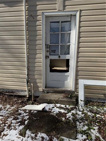 409 Lindsey Street A,B,C,D,E, Reidsville, NC 27320