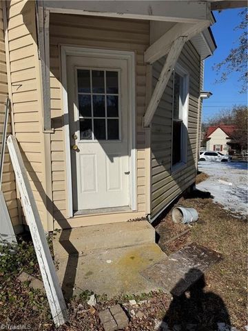 409 Lindsey Street A,B,C,D,E, Reidsville, NC 27320