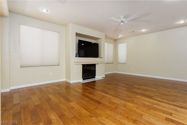8467 East BISMARK SAPPHIRE Street, Las Vegas, NV 89139