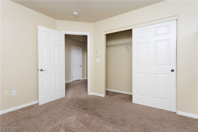 8467 East BISMARK SAPPHIRE Street, Las Vegas, NV 89139