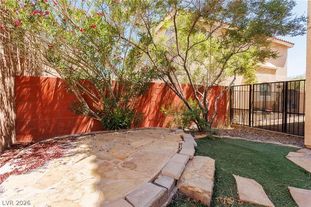 8467 East BISMARK SAPPHIRE Street, Las Vegas, NV 89139