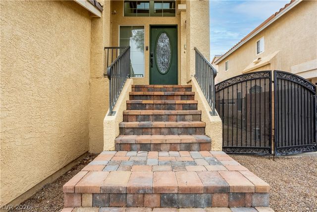 8467 East BISMARK SAPPHIRE Street, Las Vegas, NV 89139