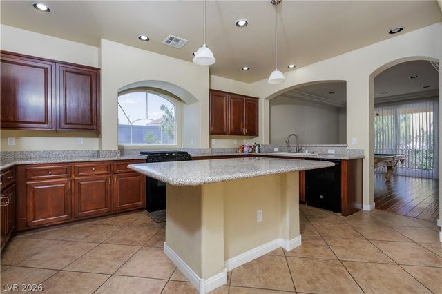 8467 East BISMARK SAPPHIRE Street, Las Vegas, NV 89139
