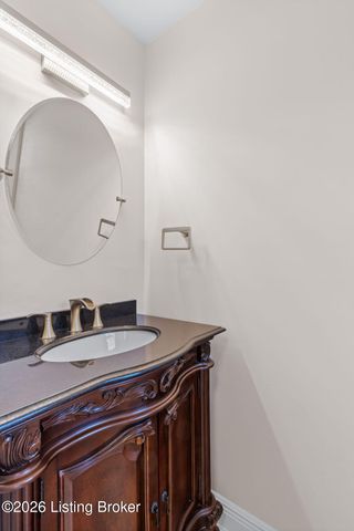 1125 Blackthorn Rd, Louisville, KY 40299