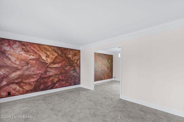 1125 Blackthorn Rd, Louisville, KY 40299