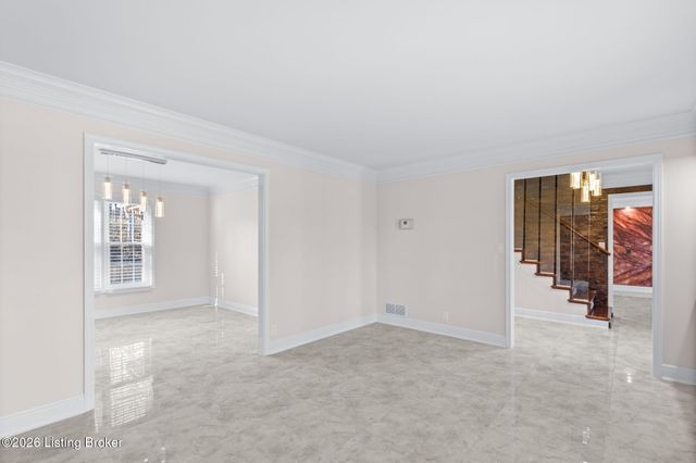 1125 Blackthorn Rd, Louisville, KY 40299