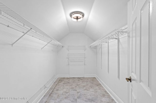 1125 Blackthorn Rd, Louisville, KY 40299