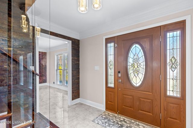 1125 Blackthorn Rd, Louisville, KY 40299