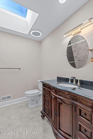 1125 Blackthorn Rd, Louisville, KY 40299