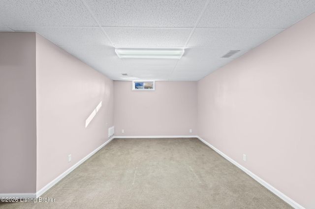 1125 Blackthorn Rd, Louisville, KY 40299