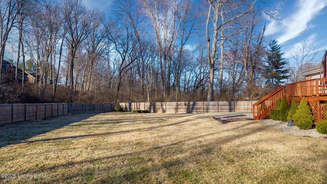 1125 Blackthorn Rd, Louisville, KY 40299