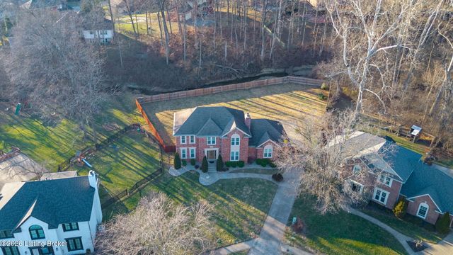 1125 Blackthorn Rd, Louisville, KY 40299