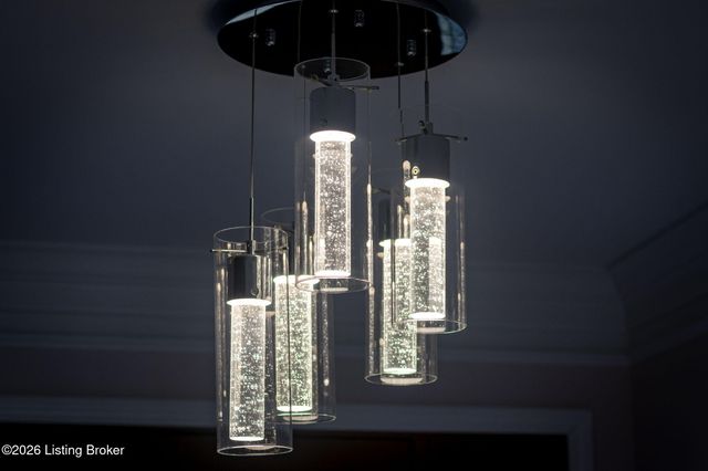 1125 Blackthorn Rd, Louisville, KY 40299