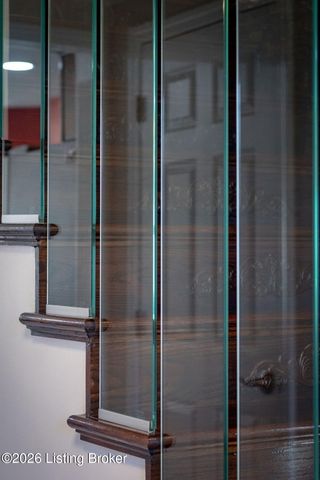 1125 Blackthorn Rd, Louisville, KY 40299