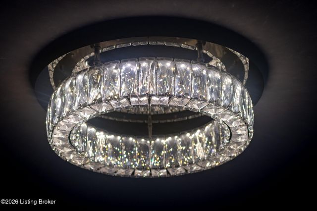 1125 Blackthorn Rd, Louisville, KY 40299