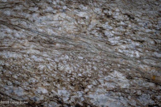 1125 Blackthorn Rd, Louisville, KY 40299