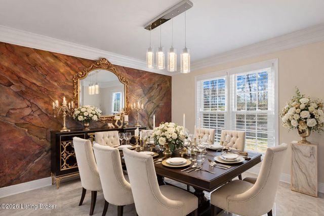 1125 Blackthorn Rd, Louisville, KY 40299