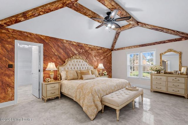 1125 Blackthorn Rd, Louisville, KY 40299