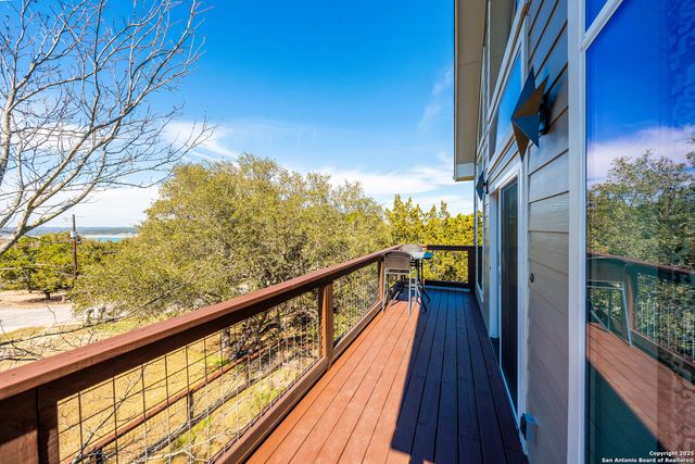 1156 Riviera, Canyon Lake, TX 78133