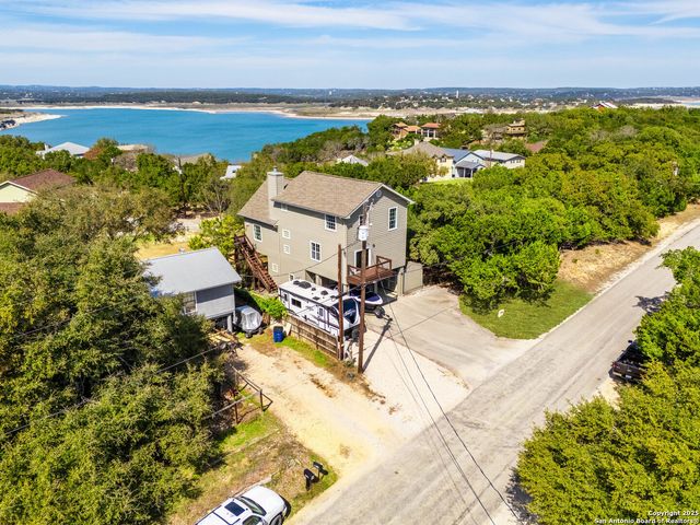 1156 Riviera, Canyon Lake, TX 78133