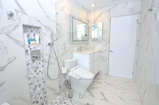 1000 NE 8th Street, Pompano Beach, FL 33060